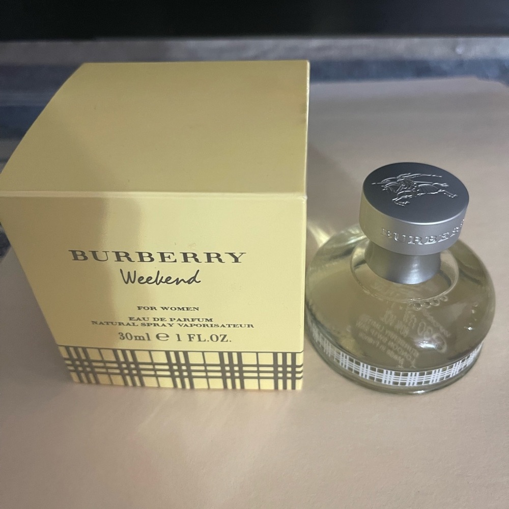 Burberry “WEEKEND” Eu de parfum 30ML